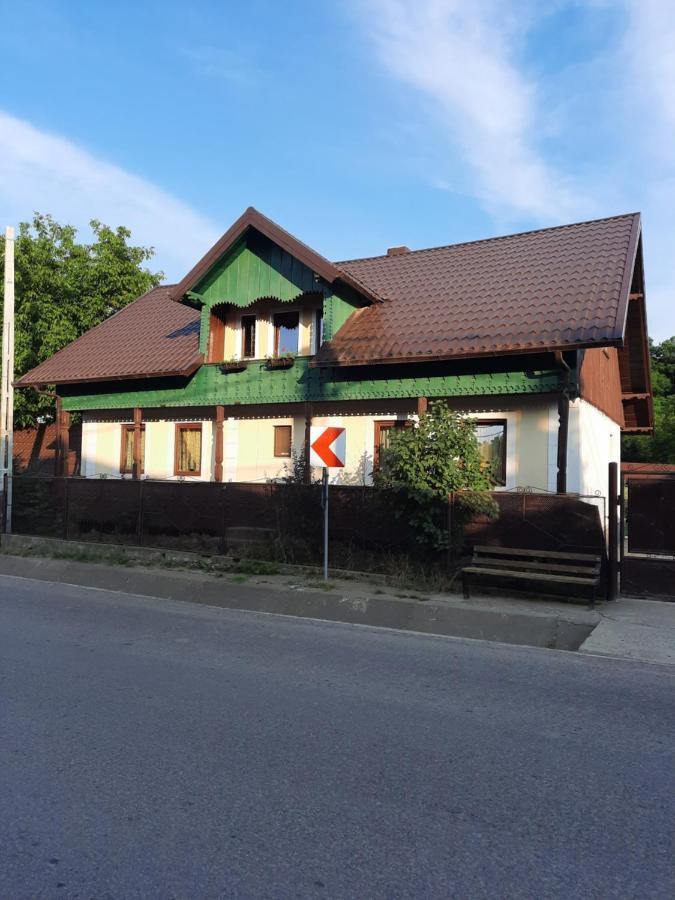 Casa Bunicilor Villa Ciprian Porumbescu Kültér fotó