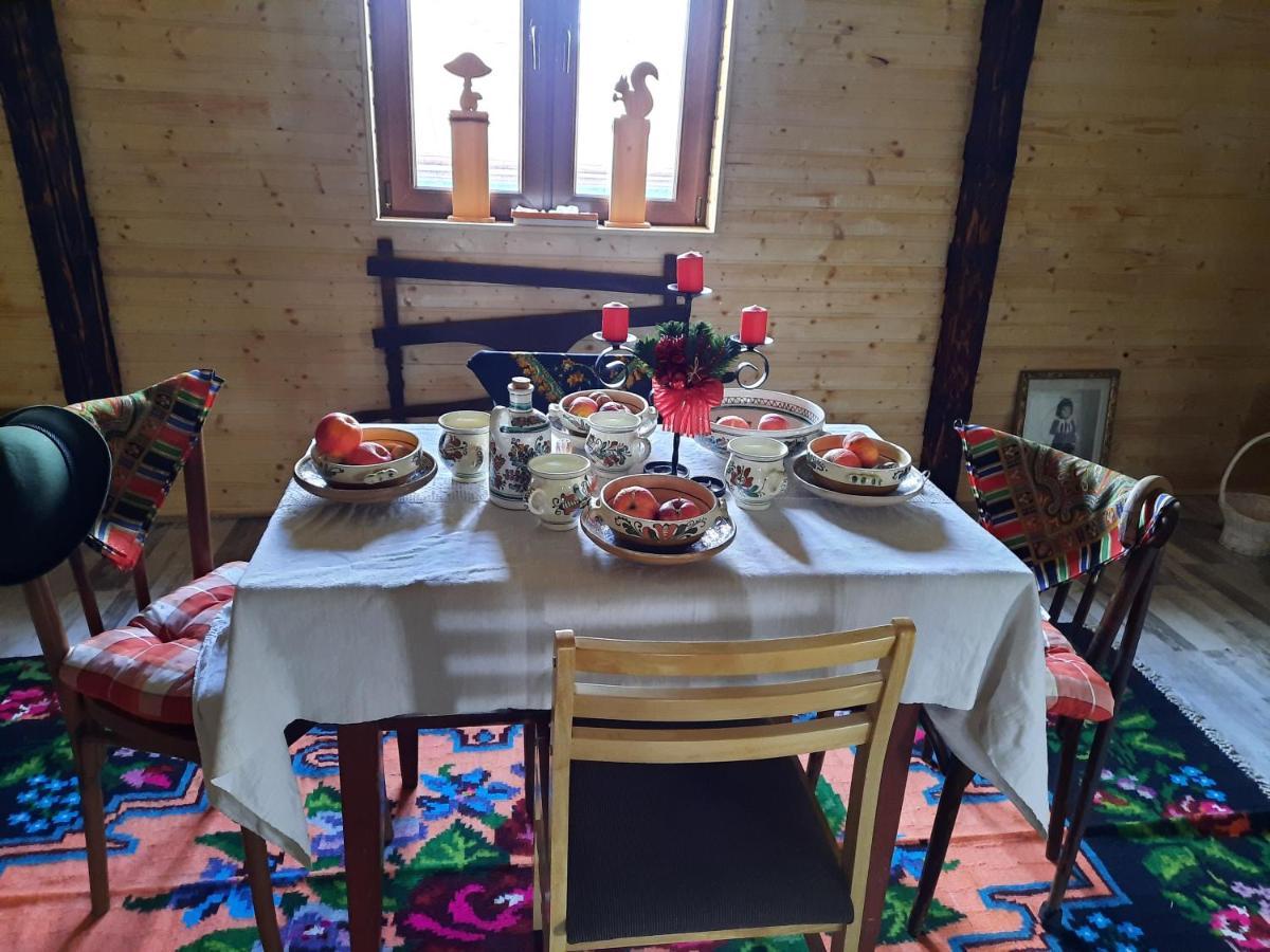 Casa Bunicilor Villa Ciprian Porumbescu Kültér fotó